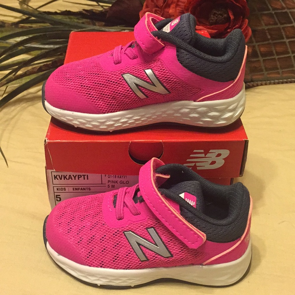 NWOT;New Balance Sneakers